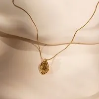 ELEKTROPULLI ELEKTROPULLI Superfeine zeitlose Kette 1mm schmal mit BOHO Anhänger, Set mit Ohrringen, Gold, – Produktbild 1 von 2