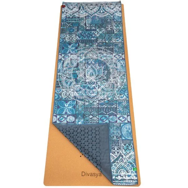 Divasya Divasya Rutschfestes Yoga Handtuch im 2er-Set | Mattenauflage & Gesichtshandtuch, Blue ink, – Produktbild 2 von 4