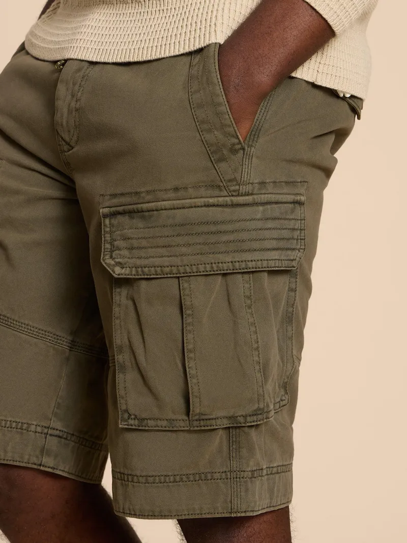 White Stuff Halsall Cargoshorts aus Bio-Baumwolle - 32/R, Khakigrün, – Produktbild 2 von 4