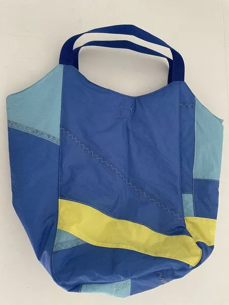 Skrabak Skrabak Upcycling-Tasche aus Segeltuch, Blau-türkis-gelb, – Produktbild 2 von 4
