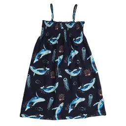 Walkiddy Walkiddy Mädchen Trägerkleid – Dunkelblau mit Walmotiv, leicht & bequem, sommerlich, gut kombinierbar, alltagstauglich – Produktbild 1 von 1