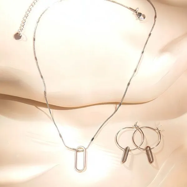 ELEKTROPULLI ELEKTROPULLI Kette 1mm schmal mit grafischem Oval Anhänger, Set mit Ohrringen, Silber, – Produktbild 4 von 4