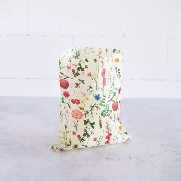 little bee fresh little bee fresh Bienenwachstuch-Beutel "Mittel" - 20×24 cm, Streuobstwiese, – Produktbild 1 von 3