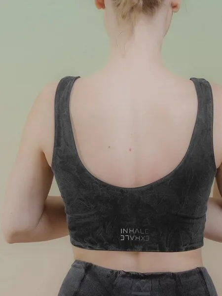 nice to meet me nice to meet me Reversible Crop Tank aus weicher Biobaumwolle, Stone wash black, – Produktbild 3 von 6