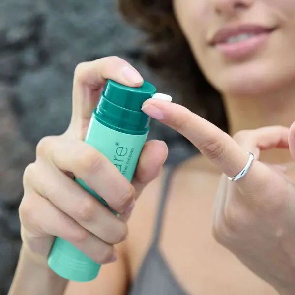 caremare caremare Rhodophyta Aloe Vera Shield Day Cream – Produktbild 3 von 4