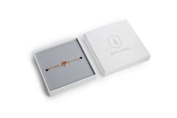 BeWooden BeWooden Herzchen Armbänder mit Holzdetail, Rea, – Produktbild 2 von 3