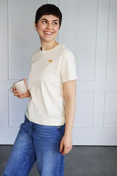 Kultgut Kultgut Artdesign - Boxi Shirt aus naturbelassener Biobaumwolle /Little Croissant, Hellgelb, – Produktbild 2 von 4