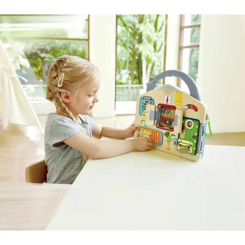 Hape Hape Spiele-Tafel Schloss & Schlüssel, Mehrfarbig, – Produktbild 2 von 3