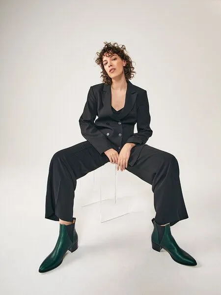 NINE TO FIVE NINE TO FIVE #brygge - Chelsea Boot mit Blockabsatz aus Bioleder, Green lights, – Produktbild 2 von 4