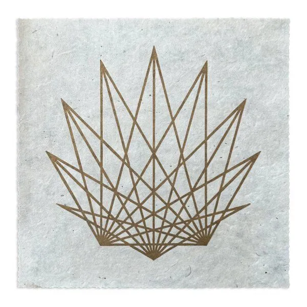 Veskor Cassiopeia Veskor Cassiopeia STAR SHELL Heilige Geometrie Linoldruck | 22 × 22 cm | Gold auf Naturweiß – Produktbild 1 von 4