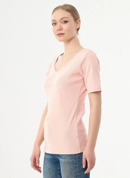 ORGANICATION ORGANICATION Geripptes T-Shirt aus Bio-Baumwolle mit V-Ausschnitt, Powder pink, – Produktbild 3 von 4