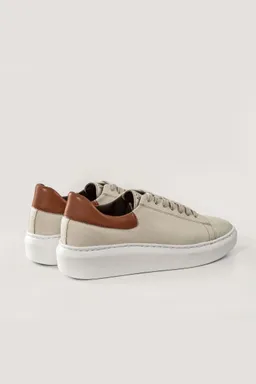 AGAZI AGAZI Damen vegan Sneaker Emma Karamell – Produktbild 1 von 1