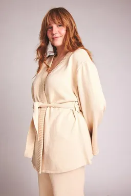 Baìge the Label Baìge the Label Strickjacke mit Bindegürtel Cali aus Bio-Baumwolle – Produktbild 1 von 1