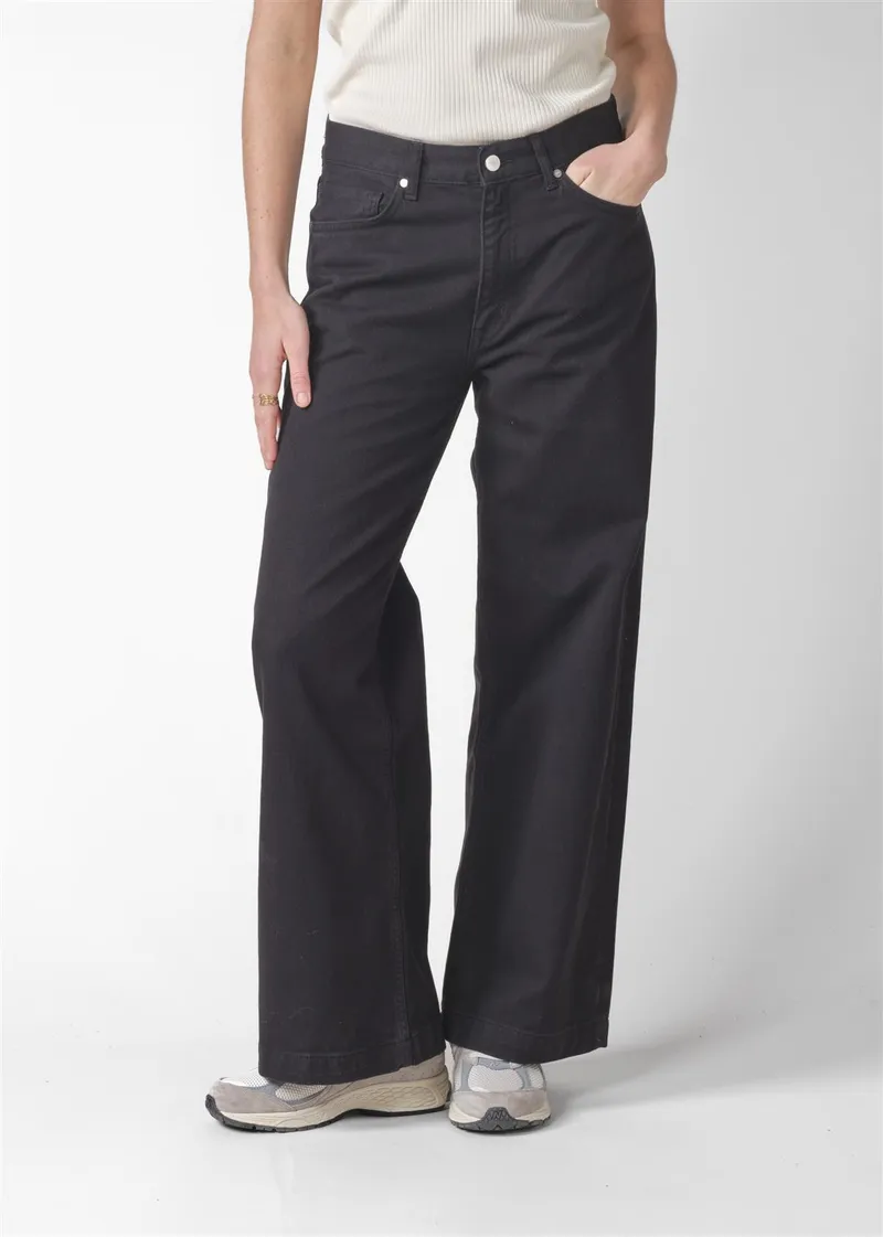 Klitmøller Jeanshose Wide Leg Modell: Amelia, Black wash, – Produktbild 1 von 1