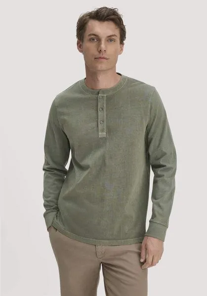 hessnatur hessnatur Henley Longsleeve Relaxed aus reiner Bio-Baumwolle, Salbeigrün, – Produktbild 1 von 4