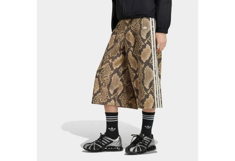 adidas Originals adidas Originals Shorts, DENIM, SCHLANGENPRINT, Beige, – Produktbild 1 von 5