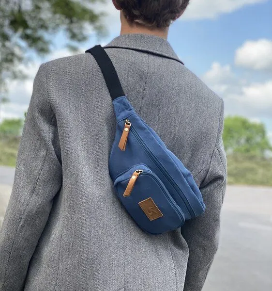 Dragolina Dragolina XL Hüfttasche Bjarne, Jeansblau (blau), – Produktbild 3 von 4
