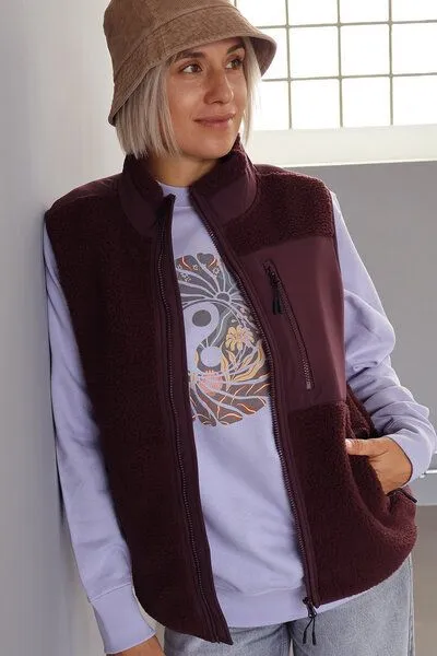 Kultgut Kultgut New Recycling Generation - Kuschelige Sherpa Fleeceweste / With Love, Dunkelrot, – Produktbild 2 von 5