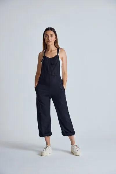 Flax and Loom Flax and Loom Leinen Latzhose Mary Lou, Black, – Produktbild 2 von 8