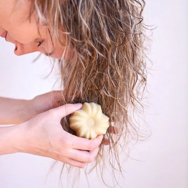 Lamazuna Lamazuna Fester Conditioner – Vanille-Pflegespülung – Produktbild 4 von 4