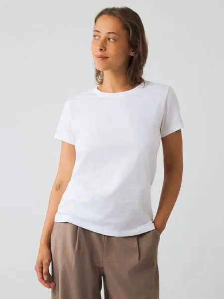 Honest Basics Honest Basics Damen Basic T-Shirt aus Bio- und recycelter Baumwolle, Weiss, – Produktbild 2 von 4