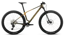 We Cycle Orbea Alma M30 29' ' Carbon MTB Fahrrad caramel carbon view/leo orange 2027 M (165-180 cm) | Hardtail – Produktbild 1 von 1