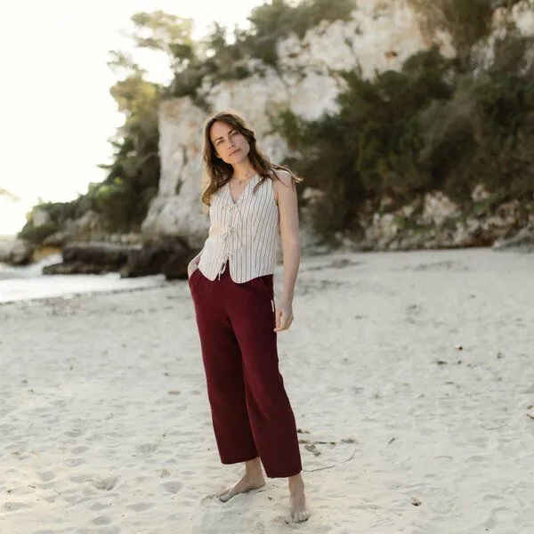 NORDLICHT NORDLICHT Damen Hose aus Bio-Baumwolle Musselin LEJA, Bordeaux (rot), – Produktbild 3 von 4