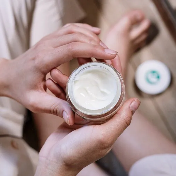 Die Kräutermagie Die Kräutermagie Gesichtscreme Rose 65 g – Produktbild 3 von 4