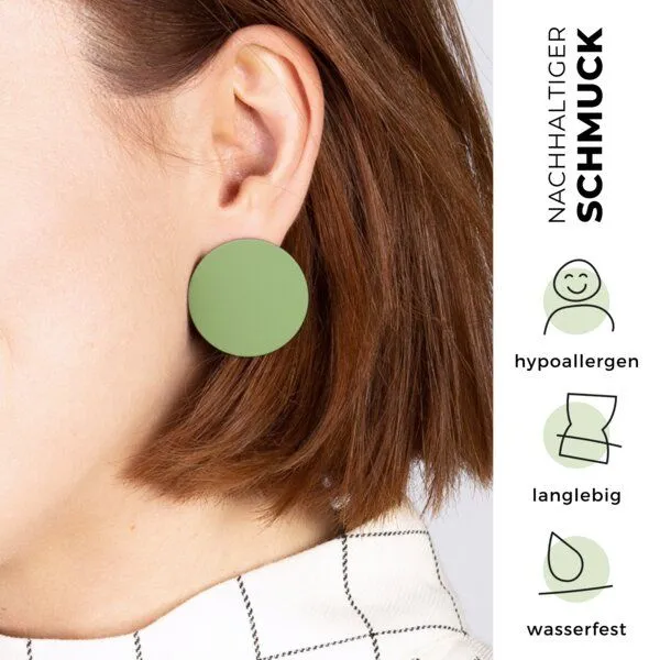 ALEXASCHA ALEXASCHA Runde Statement Ohrringe aus Titanzink | 30mm, Grün, – Produktbild 3 von 4