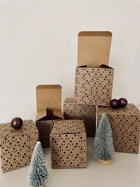 Fines Papeterie Fines Papeterie 6 Faltschachteln für Geschenke zu Weihnachten – Produktbild 3 von 4