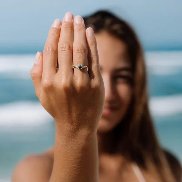 Spirit of Island Spirit of Island Blauer Saphir & Diamanten Ring | 585 Gelbgold, Blau, – Produktbild 4 von 4