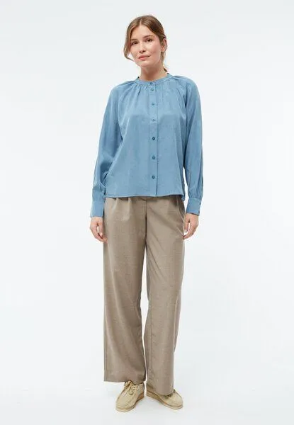 Givn Berlin Givn Berlin Bluse GBSMILLA mit Puffärmeln aus TENCEL mit Peach-Effekt, Cloudy blue, – Produktbild 2 von 4