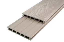 woodstore24 WPC Terrassendiele WoodoMykonos, Hohlkammer, hellgrau, 25 mm (Stärke) x 145 mm (Breite), 3D Oberfläche, stabiles 5-Kammer-System-Länge: 2,40 m – Produktbild 1 von 1