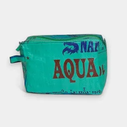 REFISHED fair fashion REFISHED fair fashion Necessaire 'WASH ME' - upcycelte Fischfuttersäcke – Produktbild 1 von 1
