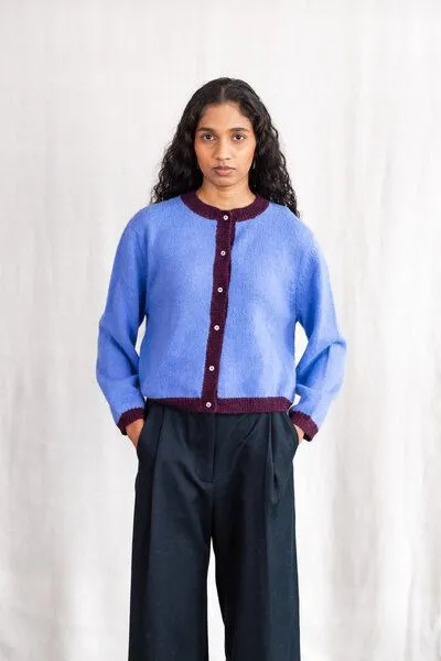 Jyoti - Fair Works Jyoti - Fair Works Baby-Alpaka Strickcardigan Sullana, Colorblock azur, – Produktbild 2 von 4