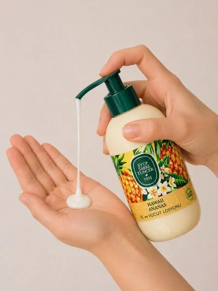 Eyüp Sabri Tuncer Eyüp Sabri Tuncer Vegan Hand & Körper Lotion mit Vitamin E für alle Hauttypen, Hawaii Ananas – Produktbild 3 von 4