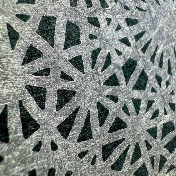 Veskor Cassiopeia Veskor Cassiopeia DEMIHEPTERAKT Heilige Geometrie Linoldruck | 40 × 40 cm | Silber auf Smaragdgrün – Produktbild 4 von 4
