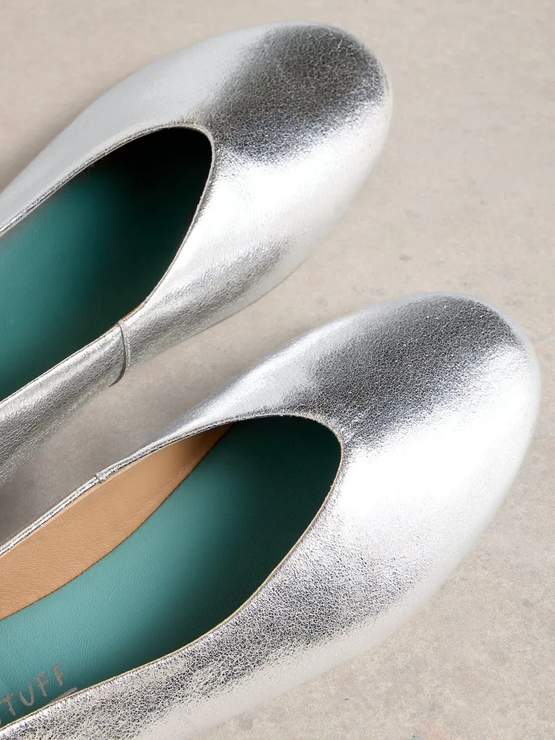White Stuff Lederballerinas Cheri - 36, Silber tan metallic, – Produktbild 3 von 4