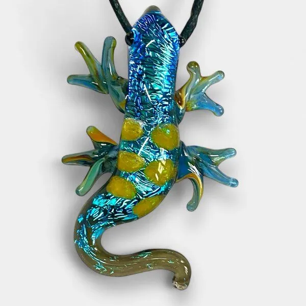 Der Lindwurm Der Lindwurm Kette mit Glasanhänger in Tierform, Blau, – Produktbild 2 von 5