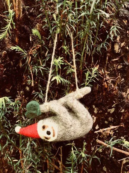 Felt So Good felt so good Christmas-Sloth aus Filz – Produktbild 2 von 2