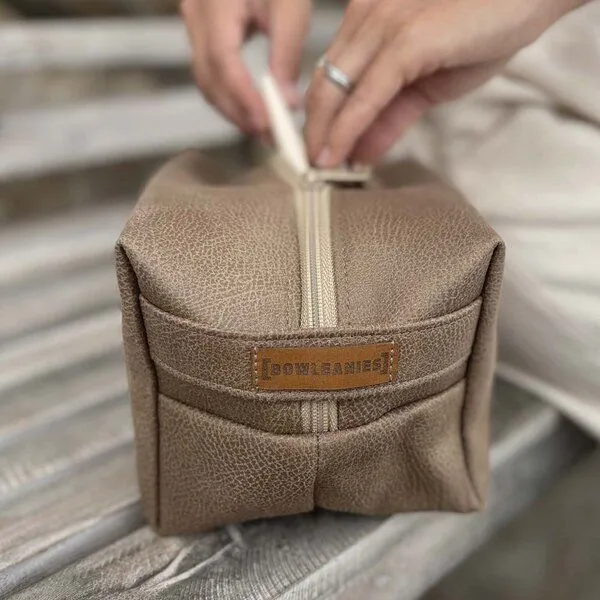 BOWLEANIES TASCHEN BOWLEANIES TASCHEN Kulturbeutel aus Lederfaserstoff, Hellbraun, – Produktbild 5 von 7