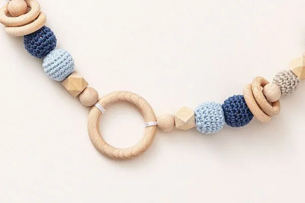 NoniKids Berlin NoniKids Berlin Kinderwagenkette Holz *Ring* 4 Farben | Bio Baumwolle, Blau, – Produktbild 3 von 4