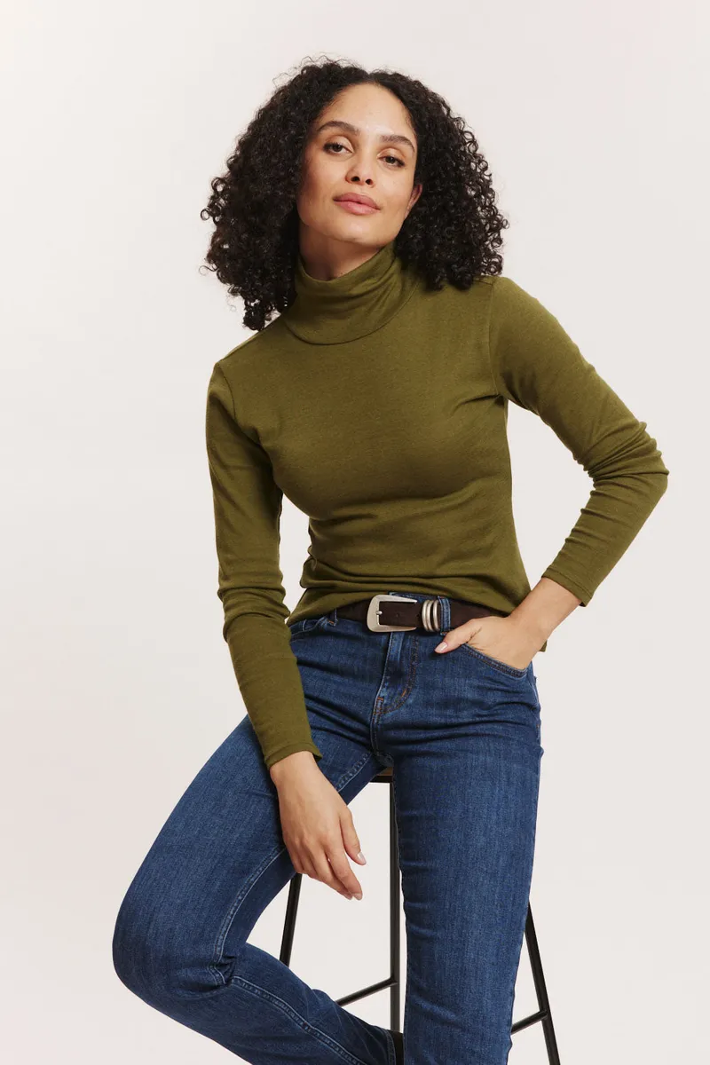 Tranquillo Tranquillo Longsleeve Marryy aus Biobaumwolle, Olive, – Produktbild 2 von 7