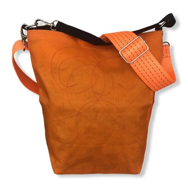 Beadbags Beadbags Schultertasche NET3TJ reused Moskitonetz mit Hochseehafengurt, Orange, – Produktbild 4 von 4