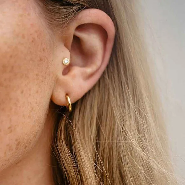 Maren Jewellery Maren Jewellery Drops of Memories Ohrring 18 Karat Gold & im Labor Diamanten – Produktbild 2 von 4