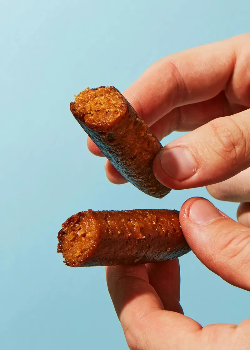 KoRo Grobe vegane Bio Bratwurst 12 x 230 g – Produktbild 2 von 5