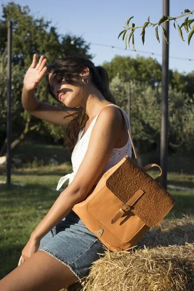Ritagli di G Ritagli di G Damen Handgefertigter Rucksack Modell ELY Leder (mittelgroß) 100% Made in Italy – Produktbild 2 von 4