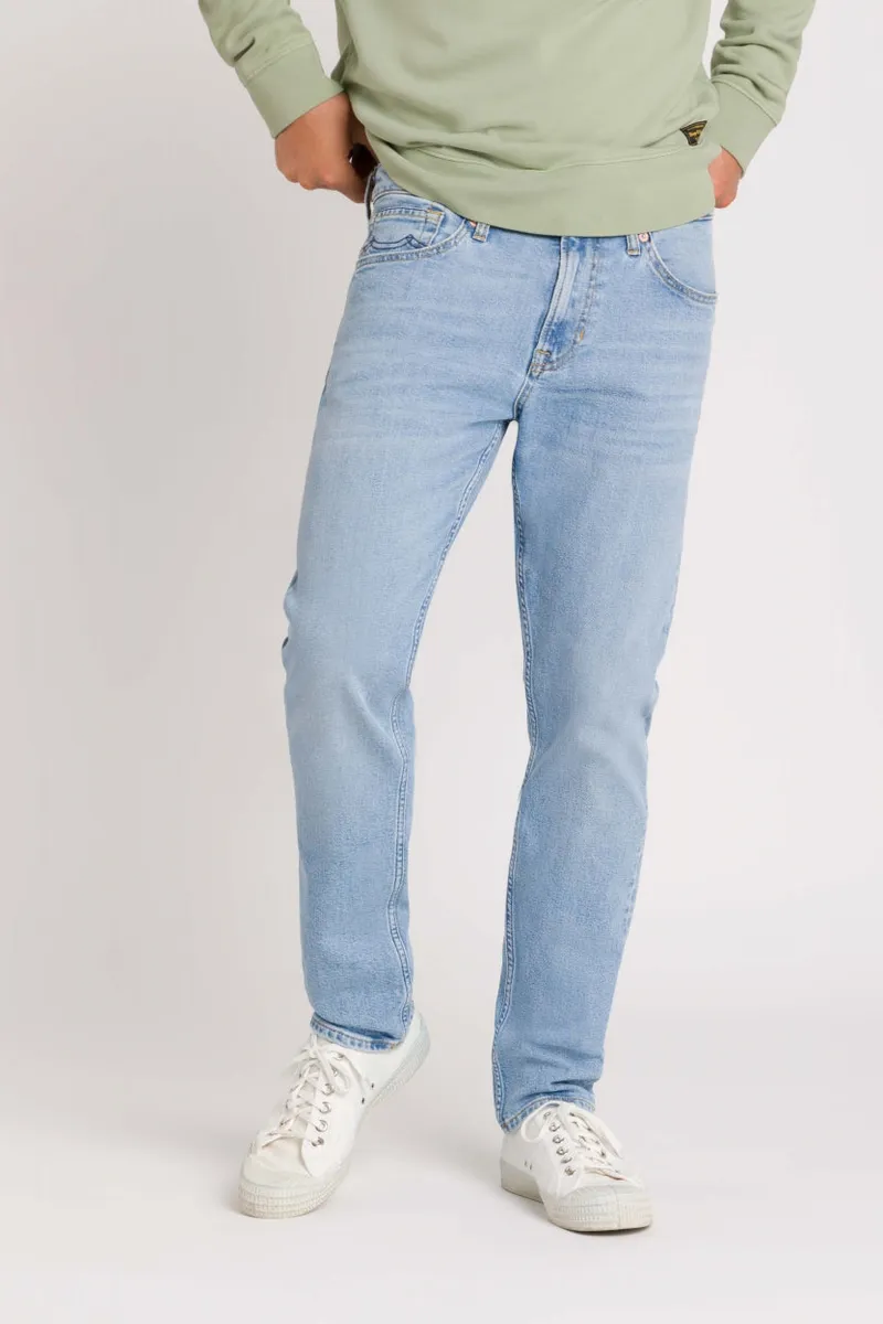 Kings Of Indigo Kings of Indigo Herren vegan Jeans Charles Sander Super Light Washed Blau, Hellblau, – Produktbild 1 von 2