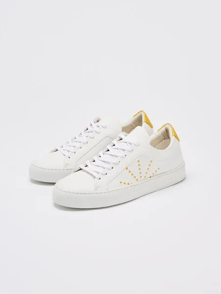 NINE TO FIVE NINE TO FIVE #clota - bequeme Pantolette aus recyceltem Canvas mit Naturlatex-Fussbett und Kork, White lemon, – Produktbild 1 von 4