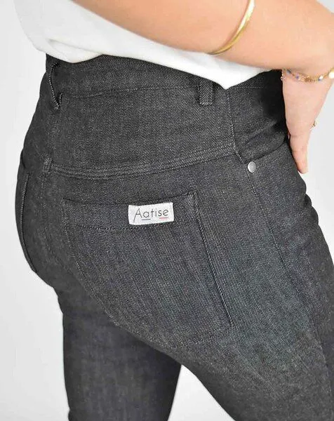Aatise Zilo Aatise gerade Damenhose aus umweltfreundlicher, schwarzer Upcycling-Baumwolle, Schwarz, – Produktbild 2 von 4